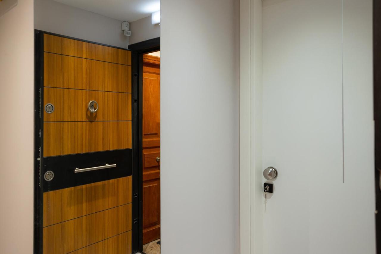 Aurora Apartment In Corfu Center エクステリア 写真